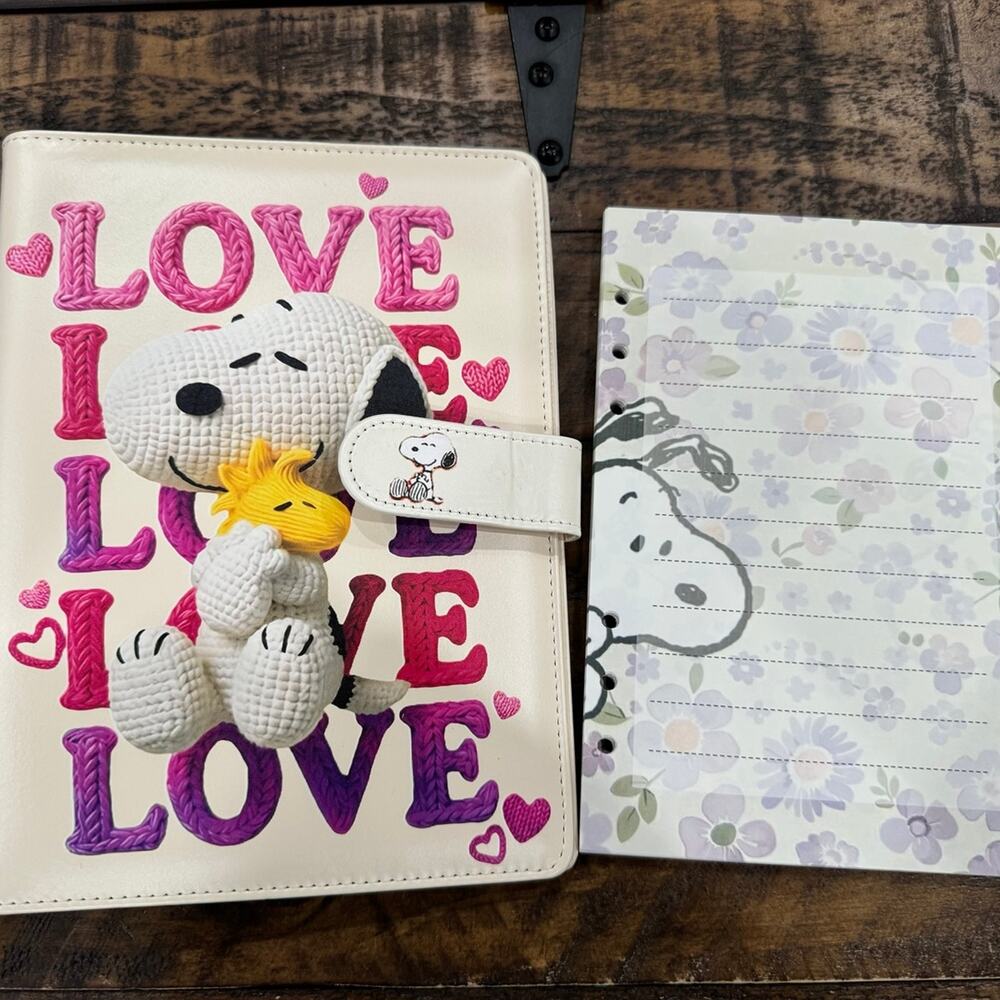 Peanuts Snoopy A5 Binder w/ matching stationery paper.